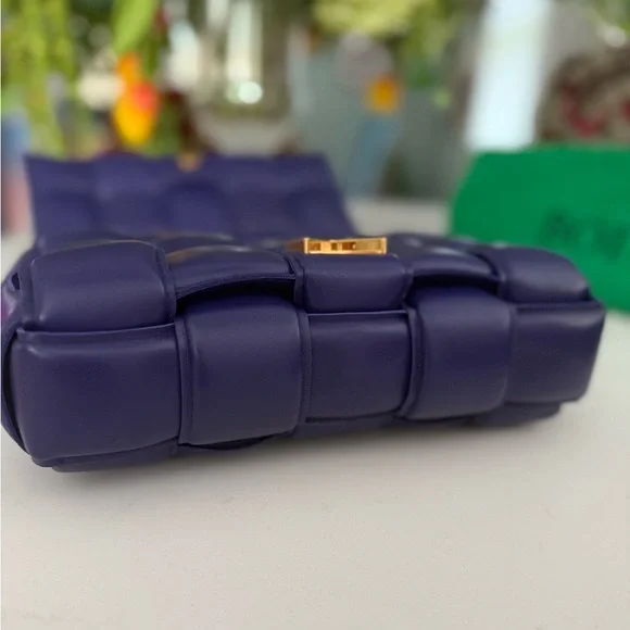 Bottega Veneta Lambskin Maxi Intrecciato Padded Chain Cassette Crossbody ~ NWOT - Picture 6 of 12